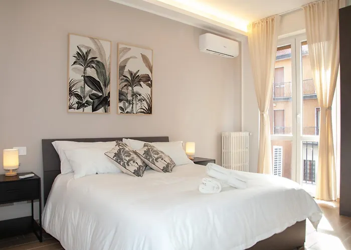 Luxury San Siro , 5 Min Metro, Balcony & Fast Wifi